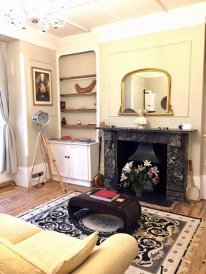 Beautiful one bedroom flat with private balcony